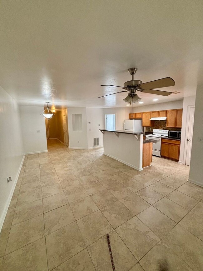 Building Photo - 141 Chastain Loop