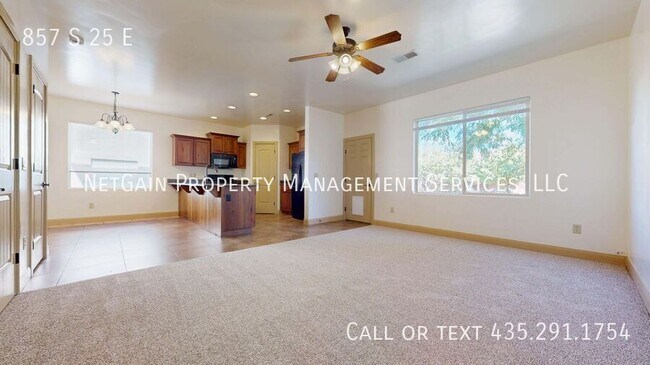 Foto del edificio - 857 S 25 E