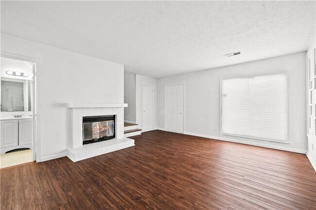 Foto del edificio - 151 Old Ferry Way