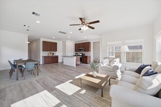 Building Photo - 7419 Casuna Ln