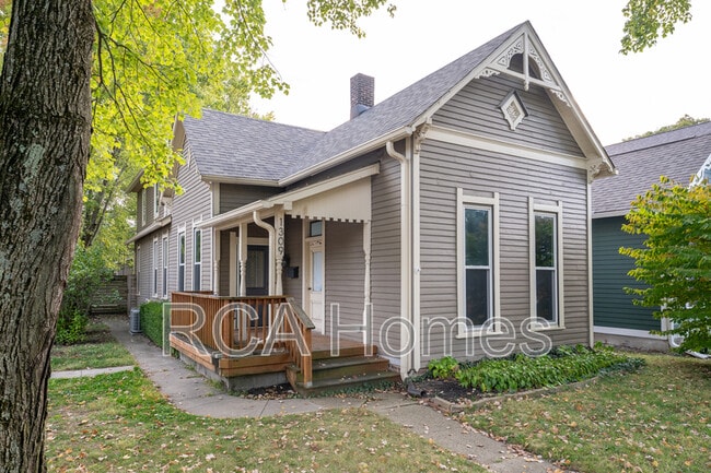 Photo - 1309 Pleasant St House