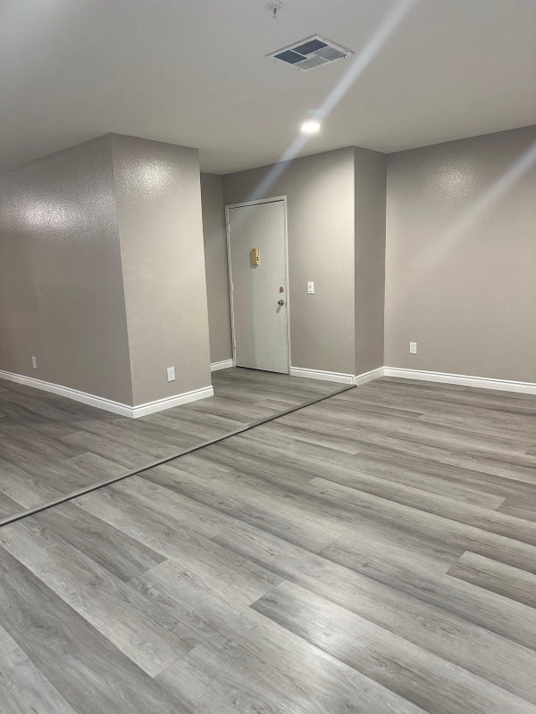 Building Photo - 16645 Valencia Ave