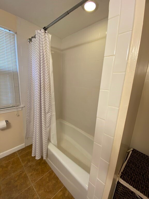 Building Photo - 394 Cherry St