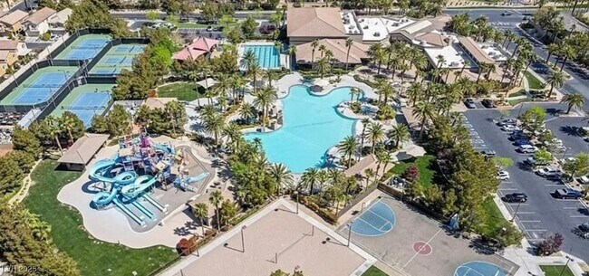 Foto del edificio - 94 Cora Hills Ct