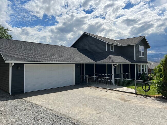 Foto del edificio - 610-612 12th St NE