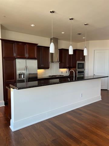 Foto del edificio - 8066 Park Ln