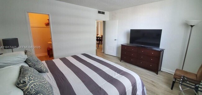 Foto del edificio - 4001 S Ocean Dr
