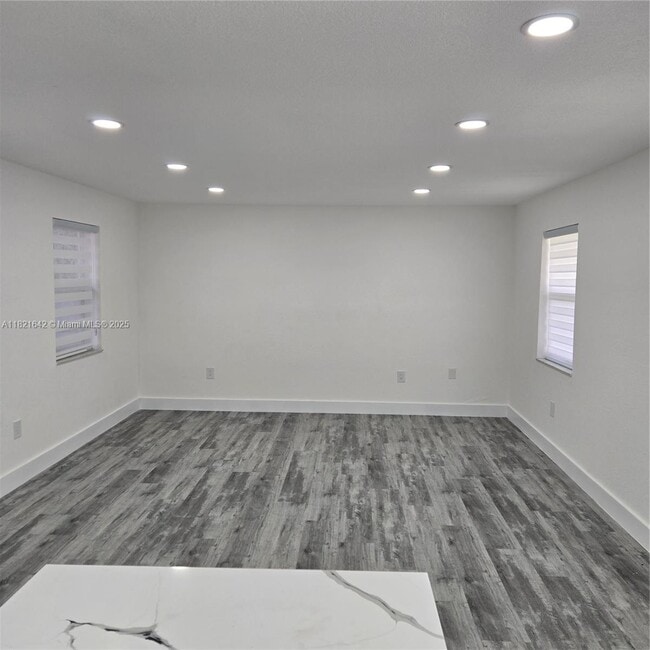 Building Photo - 3740 Percival Ave