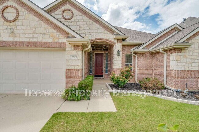 Foto del edificio - 12209 Maplewood Dr