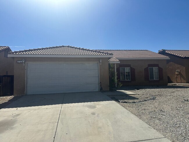 Building Photo - Adelanto 4 Bedroom