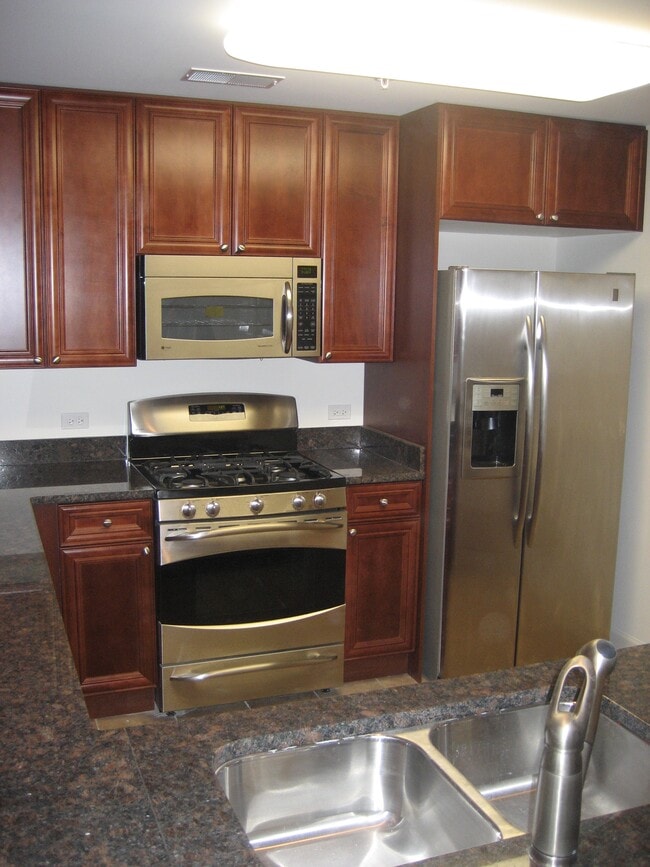 Building Photo - 300 Anthony Ave