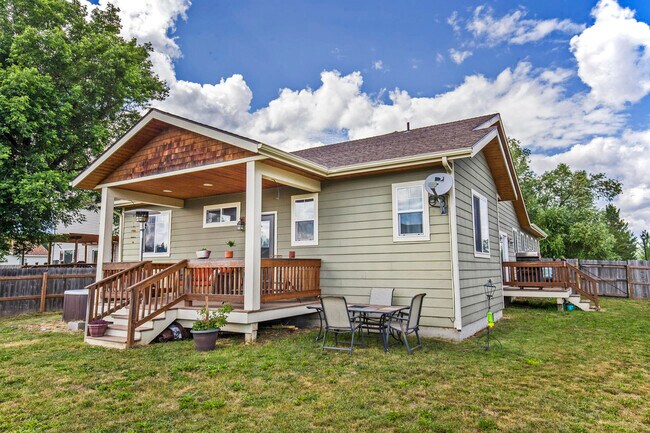 Foto del edificio - 100 Rebeccas Way