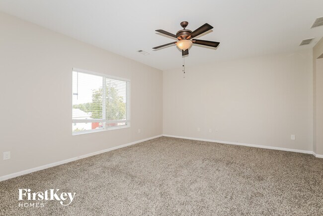 Building Photo - 1610 Shire Village Dr