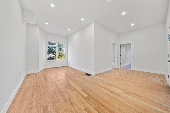 Foto del edificio - 417 Commercial St