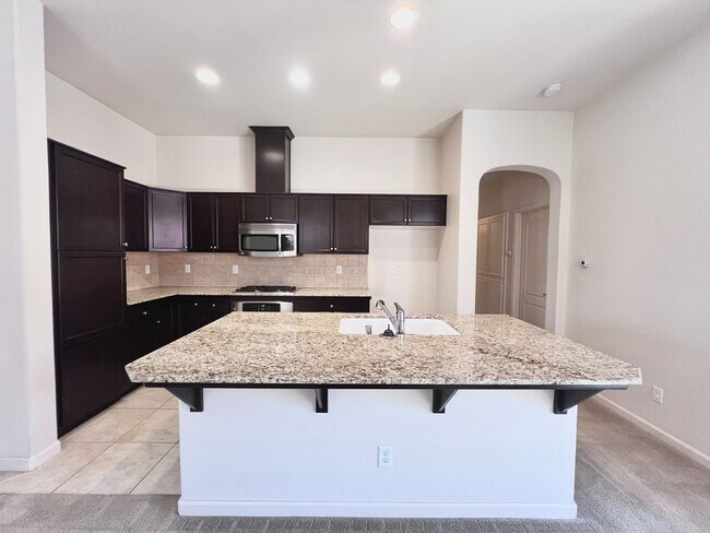 Building Photo - $2,150 Harlan Ranch, 3 Bedroom Home - Heri...