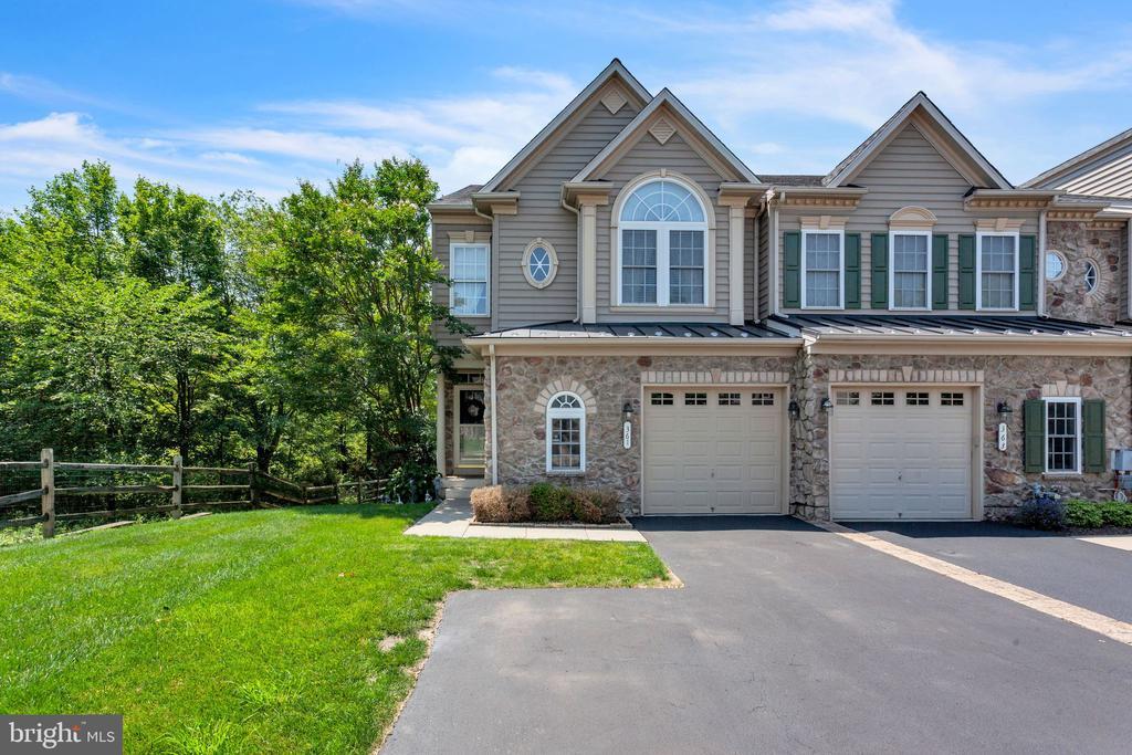 Foto principal - 361 Village Way