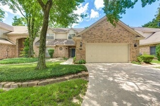 Building Photo - 25 Fairway Oaks Pl