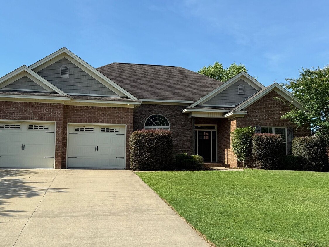 Primary Photo - Wonderful 4/2 in Winchester Ridge