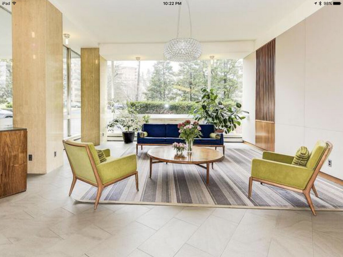 Foto principal - 4200 Cathedral Ave NW
