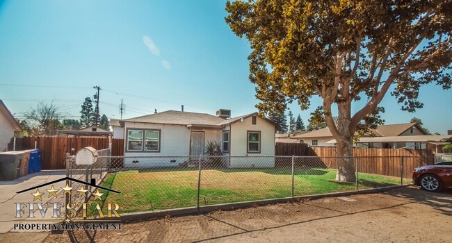 Building Photo - 209 Blomquist Dr