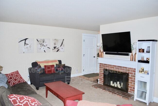 Building Photo - 17915 Spruce Way