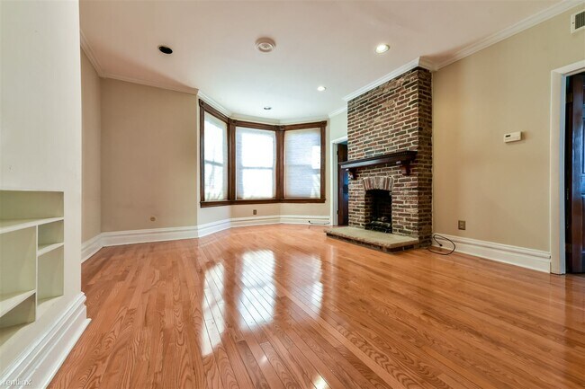 Building Photo - 2 br, 1 bath Condo - 121 Grandview Ave Apt 18
