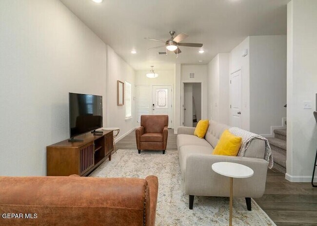 Building Photo - 1074 Hoppas Ct