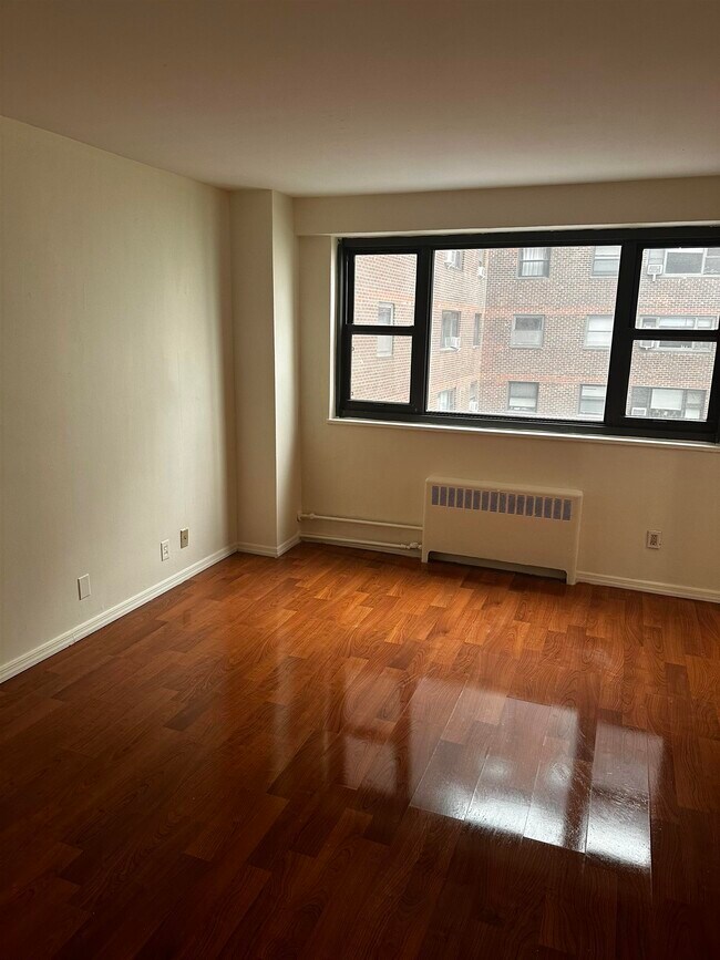 Foto del edificio - 6515 JFK Blvd E