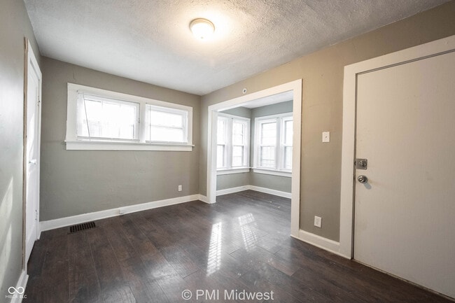 Building Photo - 1344 Burdsal Pkwy