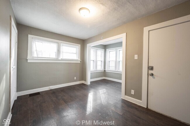 Foto del edificio - 1344 Burdsal Pkwy