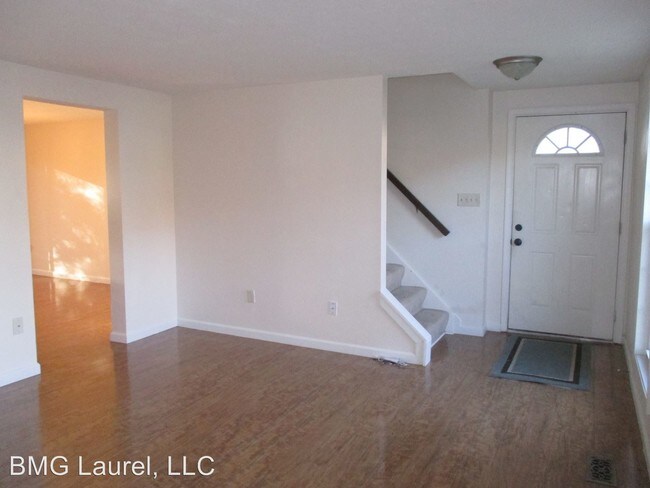 Building Photo - 8228 Lexington Dr
