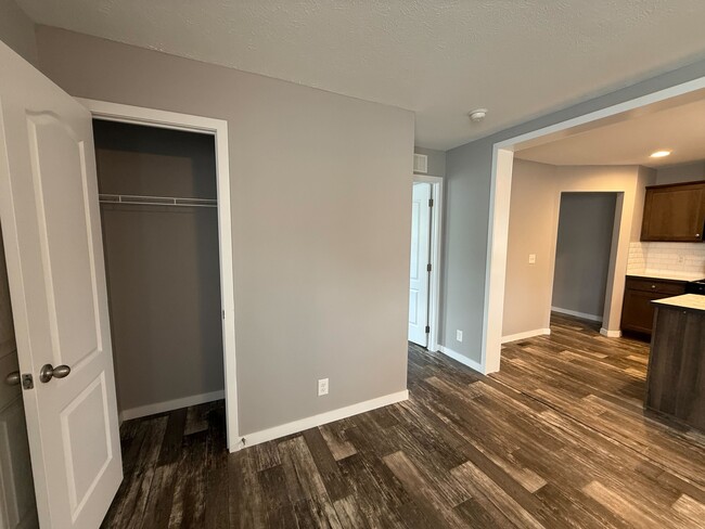 Building Photo - 12390 St James Ct
