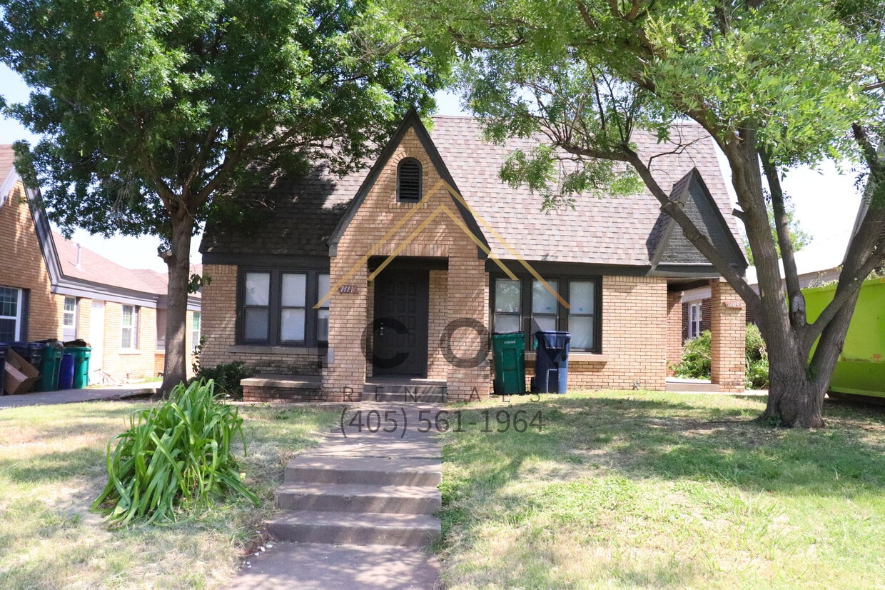 Primary Photo - 1111 NW 27th St