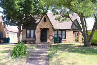 Building Photo - 1111 NW 27th St