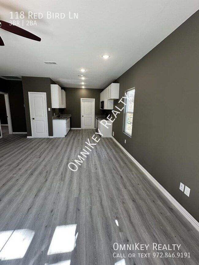 Foto del edificio - 118 Red Bird Ln