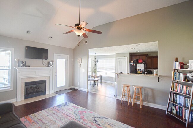 Foto del edificio - Pet Friendly Three Bedroom!