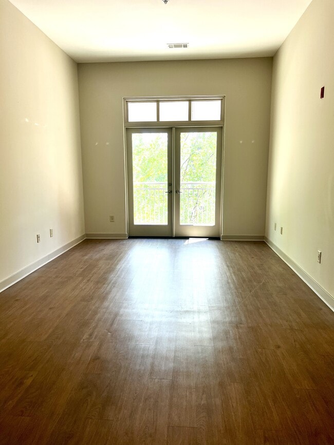 Photo - 601 Sylvan Hts Wy Townhome