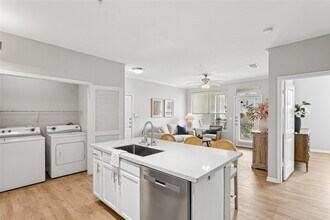 Building Photo - 14807 Woodland Hills Dr