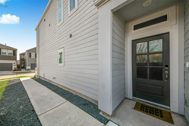 Foto del edificio - 14810 Slow River Ave