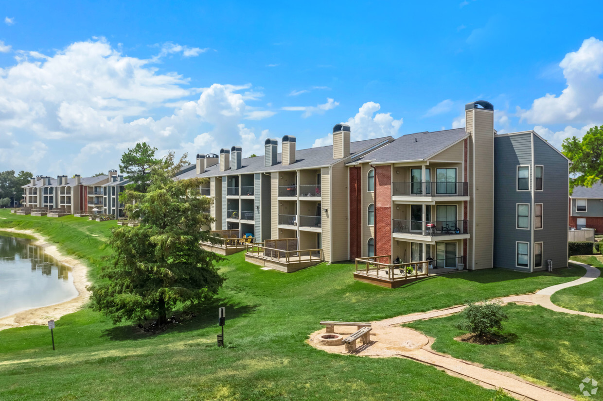 Foto principal - Towne Lake Apartments