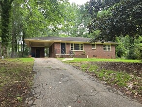 Building Photo - 412 Beechwood Cir