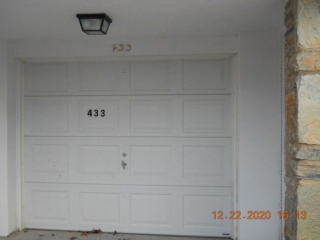 Foto del edificio - 3BR 1.5 bath twin in LANSDALE!