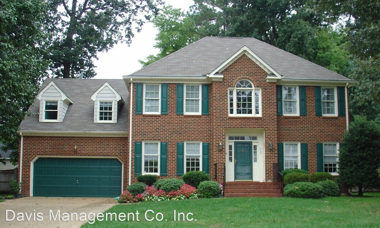 Foto principal - 5 br, 2.5 bath House - 402 Birkdale Court