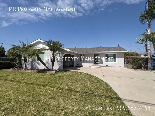 Building Photo - Totally remodeled home with huge yard