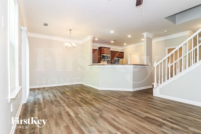Building Photo - 979 Treymont Way