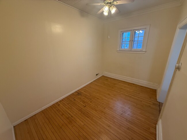 Foto del edificio - R&amp;R Investments East LLC