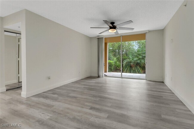 Foto del edificio - 1220 Wildwood Lakes Blvd