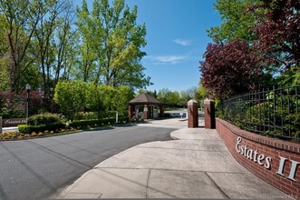 Building Photo - 91 Duck Pond Dr