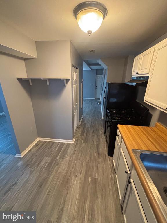 Building Photo - 1501 N Payson St