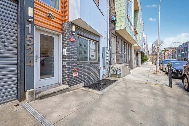 Building Photo - 1524 N 2nd St